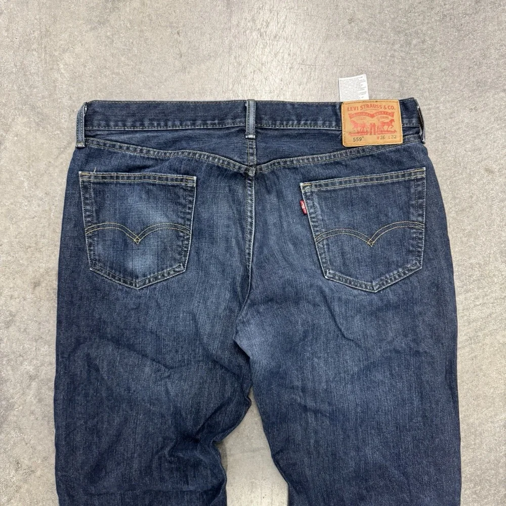 Levi's 559 Jeans Mens 36x32 Blue Cotton Denim Straight Leg Relaxed Fit Workwear